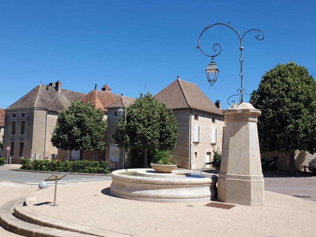 Les Fontaines Villa Laives Екстериор снимка